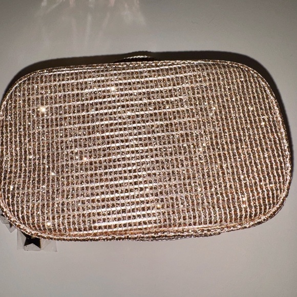 Dior Beauty Holiday Zip Around Cosmetic Bag w/ Samples - Picture 5 of 11